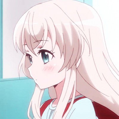 退货女孩演出当天曾说礼服有问题